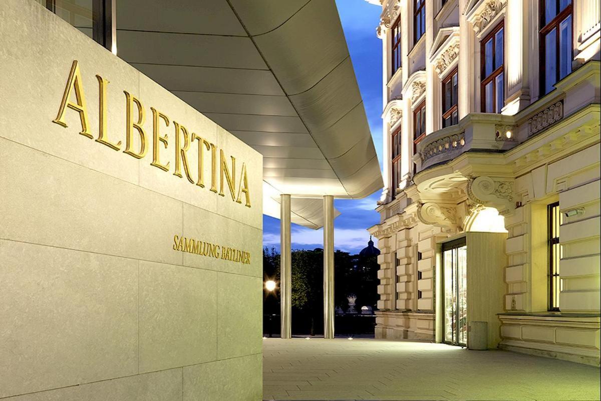 Schoenbrunn - Contactless 24h Check-in Wien